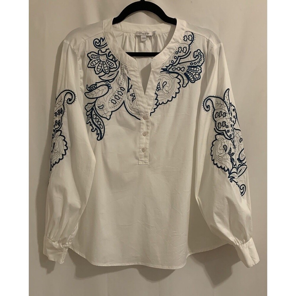Chicos Size 1 Womens Medium Top Embroidered V Neck Long Sleeve White